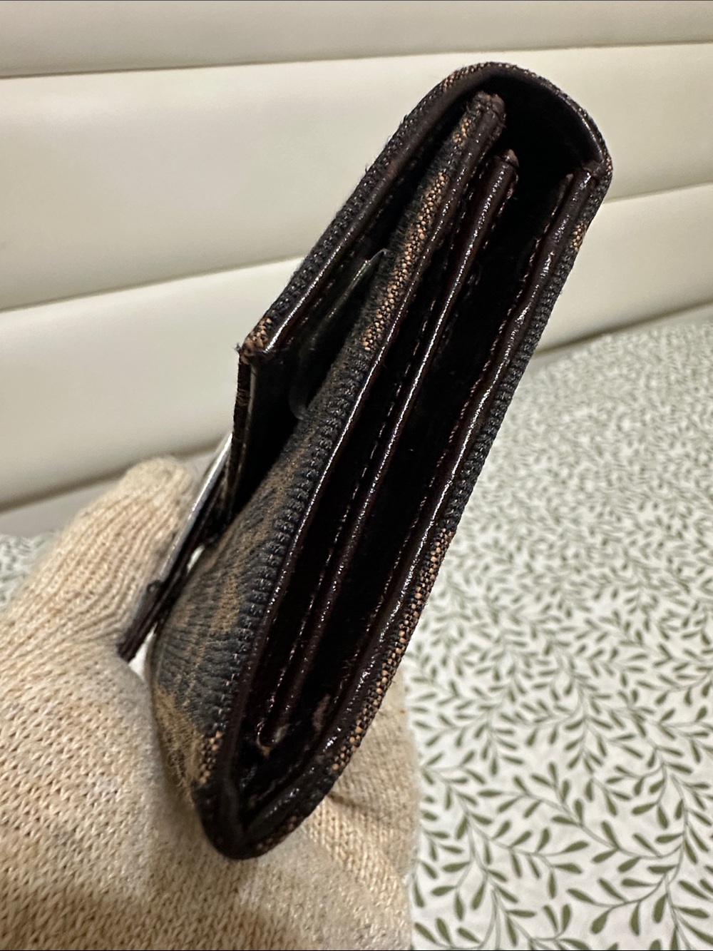 Fendi Zucca Long Wallet - Picture 4 of 15